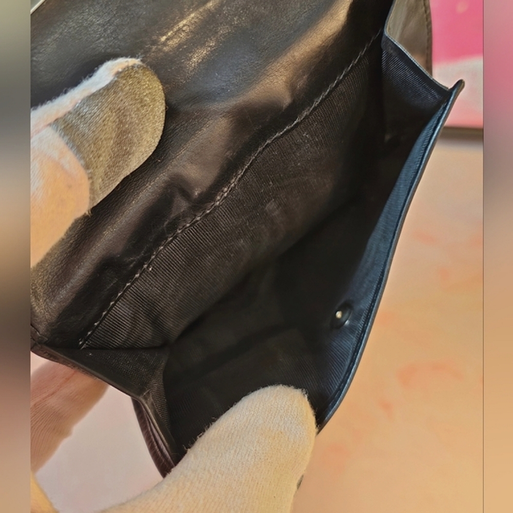 ๐งPrada Logo Plate BUTTER Soft Leather Bi-Fold Vintage Black Wallet๐ง - Picture 10 of 16